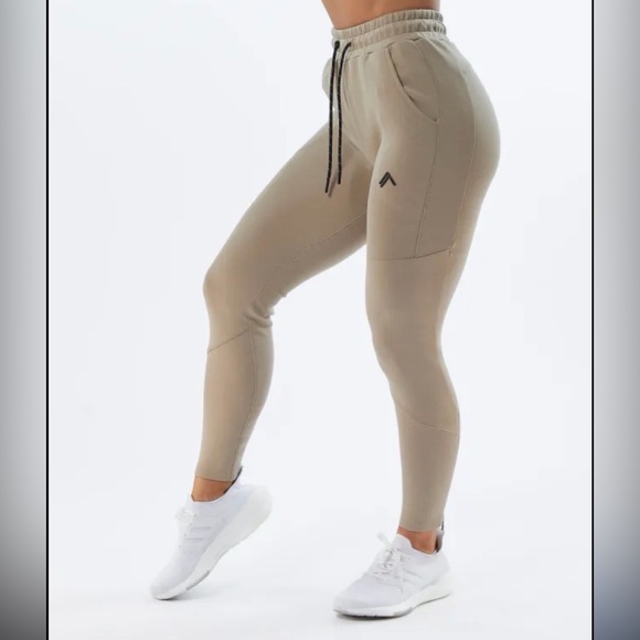 Alphalete Pants - Alphalete ELMTS Zip Jogger